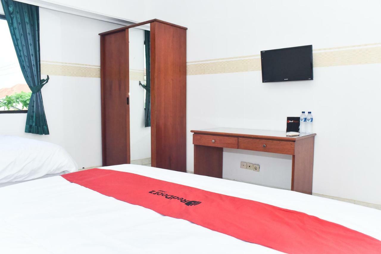 Reddoorz Near Lenmarc Mall Surabaya Pradahkalikendal Exterior foto